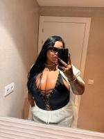 682057117: Chica busca chico en Barcelona
