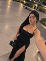 613204977: Chica busca chico en Barcelona