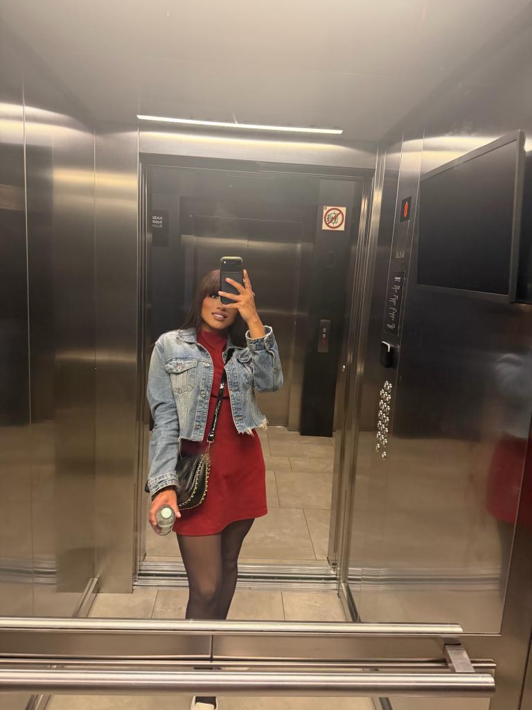 671427244: Transexual en Barcelona