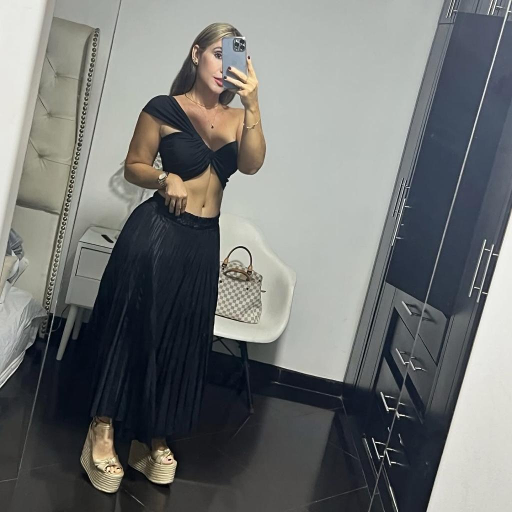 Chica busca chico en Menorca: 