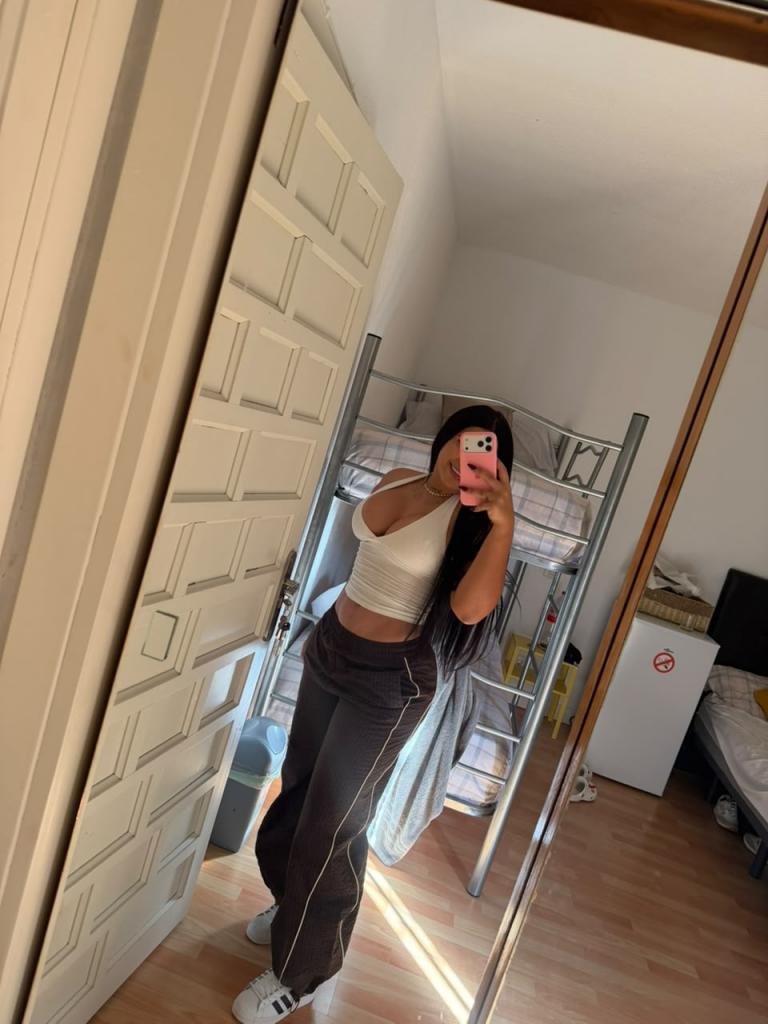 600846174: Chica busca chico en Barcelona