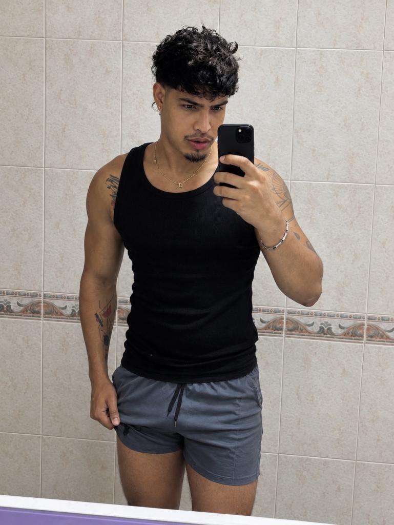 617950806: Chico busca chica en Sevilla