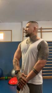 677622864: Chico busca chica en La Coruña