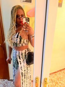 Chica busca chico en Almería: 