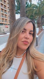 Chica busca chico en Tenerife: 