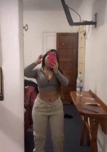 Chica busca chico en Granada: 