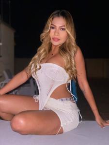 Chica busca chico en Ibiza: Chica busca chico
