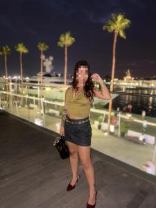 613825340: Chica busca chico en Málaga