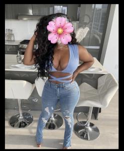 631016782: Chica busca chico en Barcelona