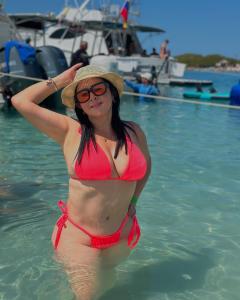 642735315: Chica busca chico en Sevilla