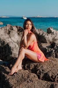 Chica busca chico en Ibiza: 