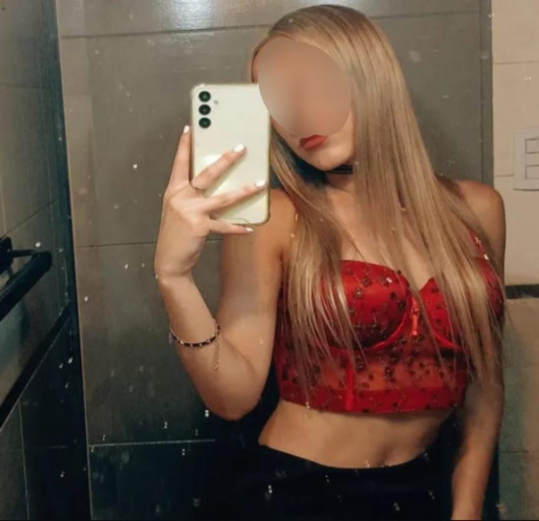 744782173: Chica busca chico en Madrid