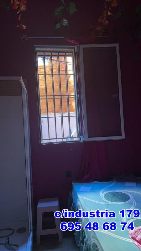 Chica busca chico en Barcelona: 