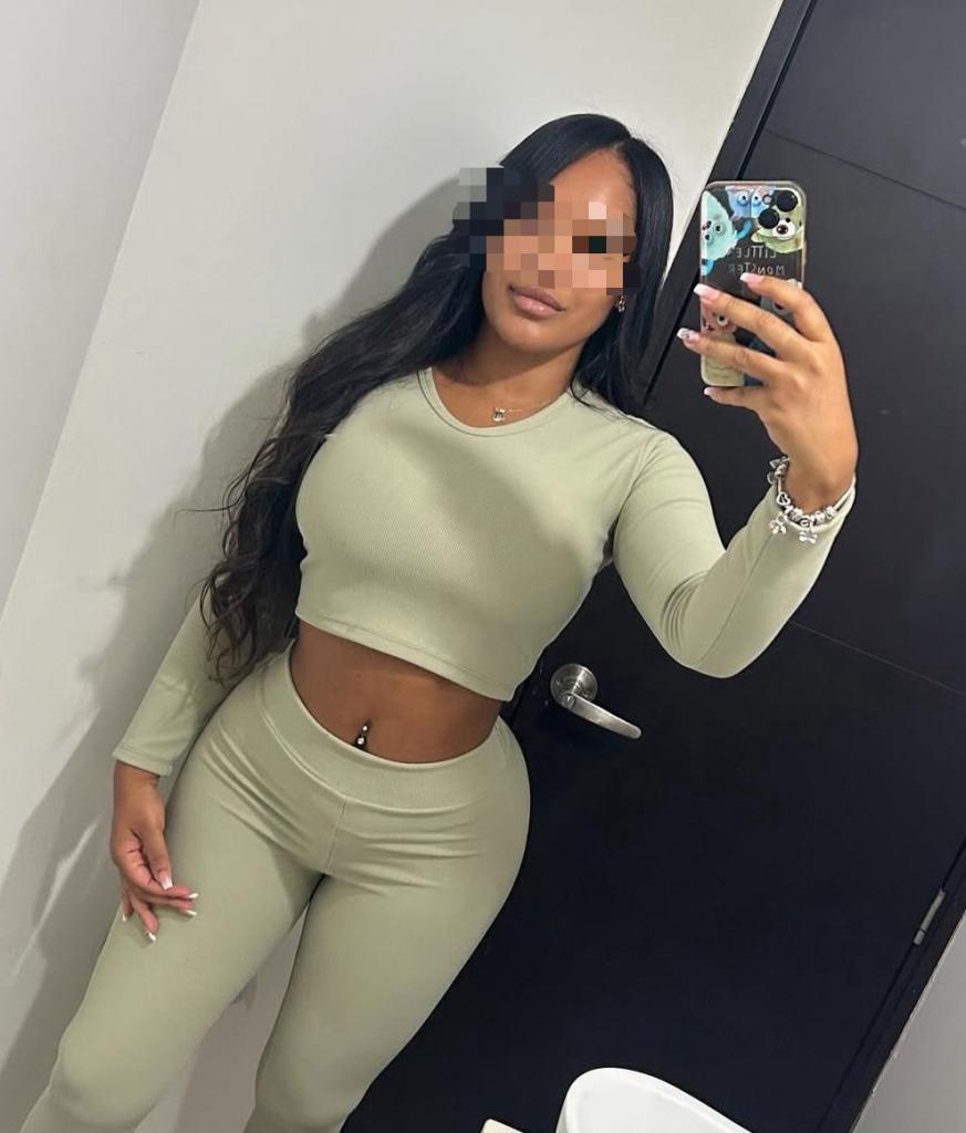 Chica busca chico en Almería: 