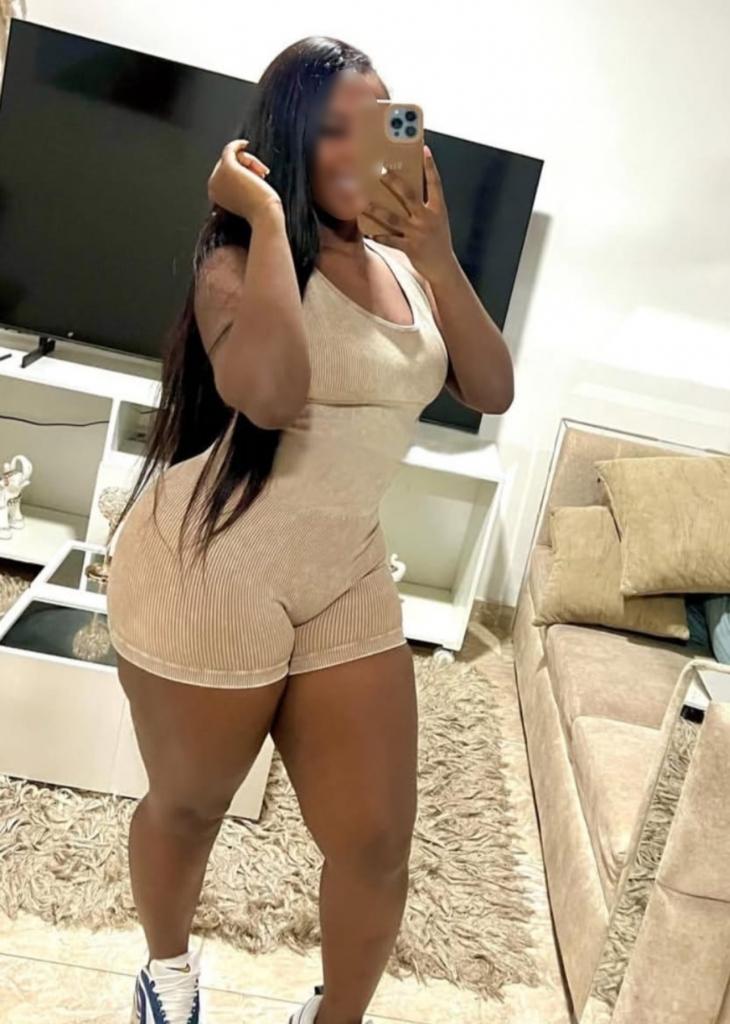 Chica busca chico en Granada: 