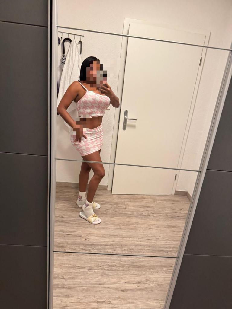 Chica busca chico en Ceuta: 