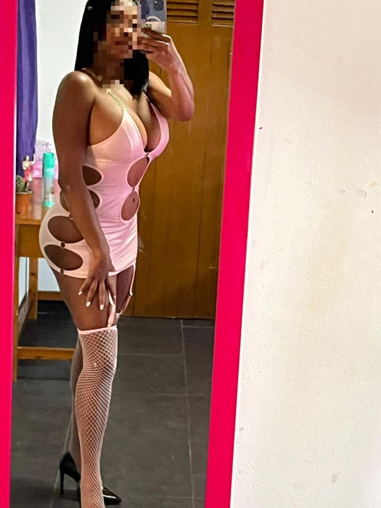 603436915: Chica busca chico en Ceuta