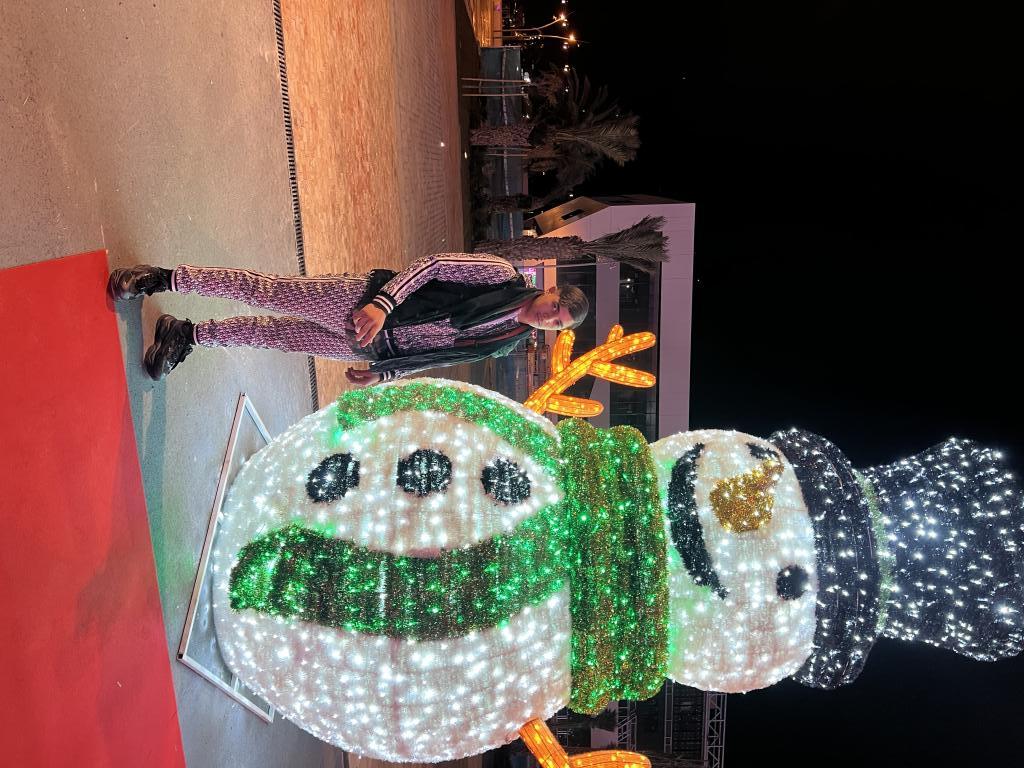 Chico busca chica en Almería: 