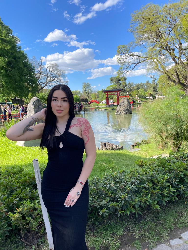 Chica busca chico en Ibiza: 