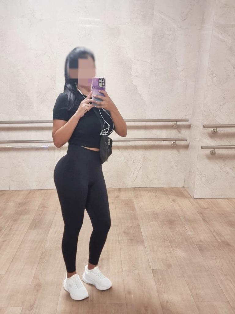 685195497: Chica busca chico en Granada