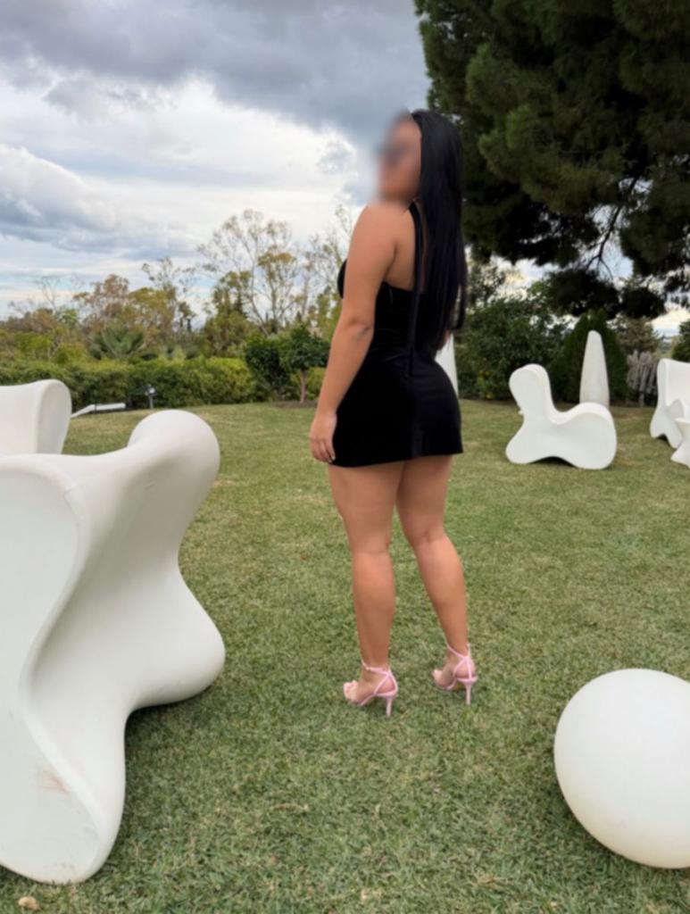 Chica busca chico en Málaga: Chica busca chico