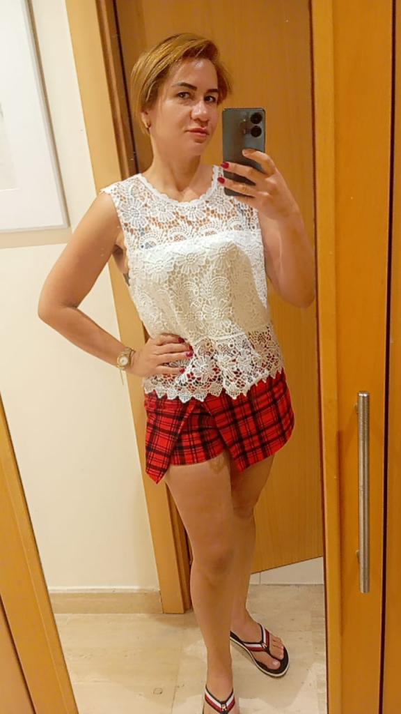 Chica busca chico en Cádiz: 