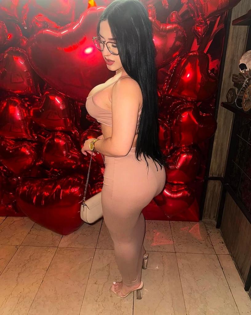 Chica busca chico en Almería: 