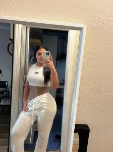 624155927: Chica busca chico en Sevilla