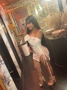 647681382: Chica busca chico en Valencia