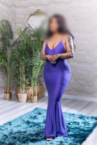 672324040: Chica busca chico en Gerona