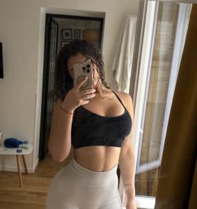 643654540: Chica busca chico en Murcia