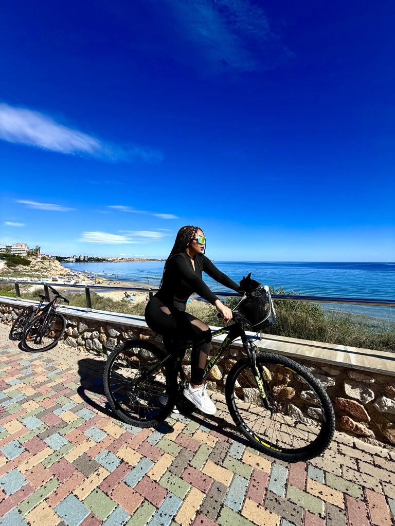 Chica busca chico en Cádiz: 