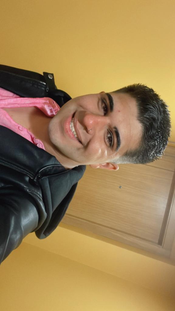 Chico busca chica en Lugo: 