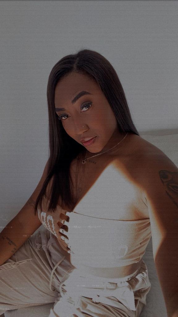 Chica busca chico en Tarragona: Chica busca chico