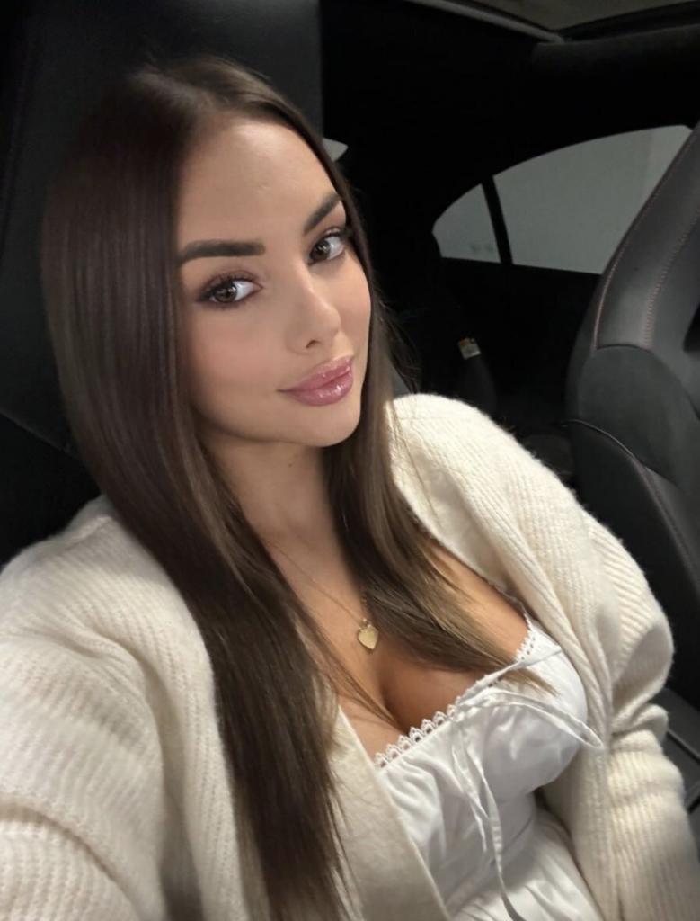 Chica busca chico en Almería: 