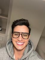 692972990: Chico busca chica en Valencia