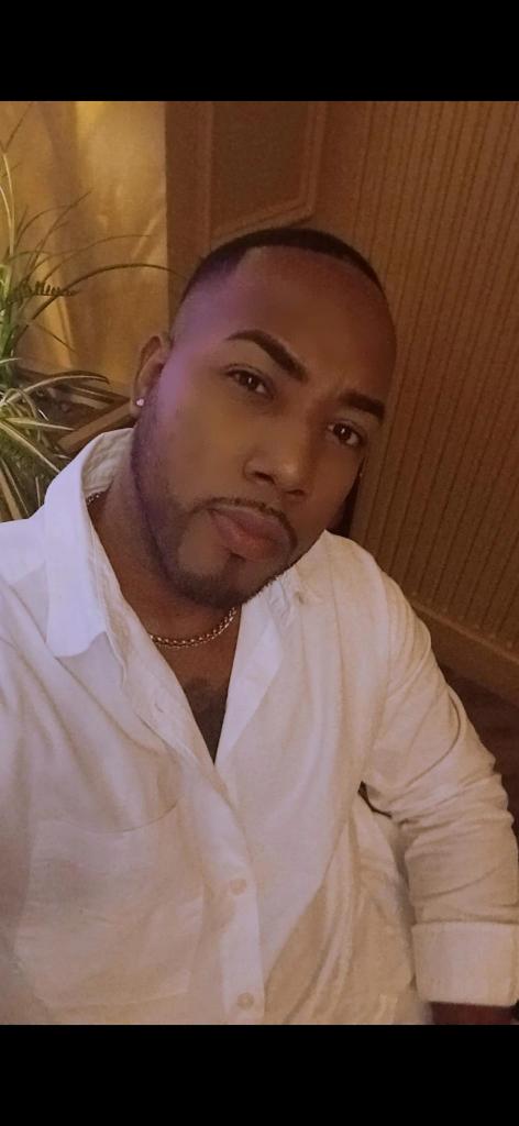 Chico busca chica en Las Palmas: 