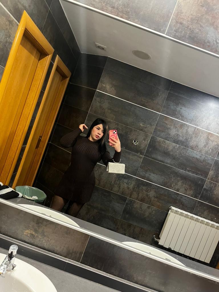 Chica busca chico en Almería: 