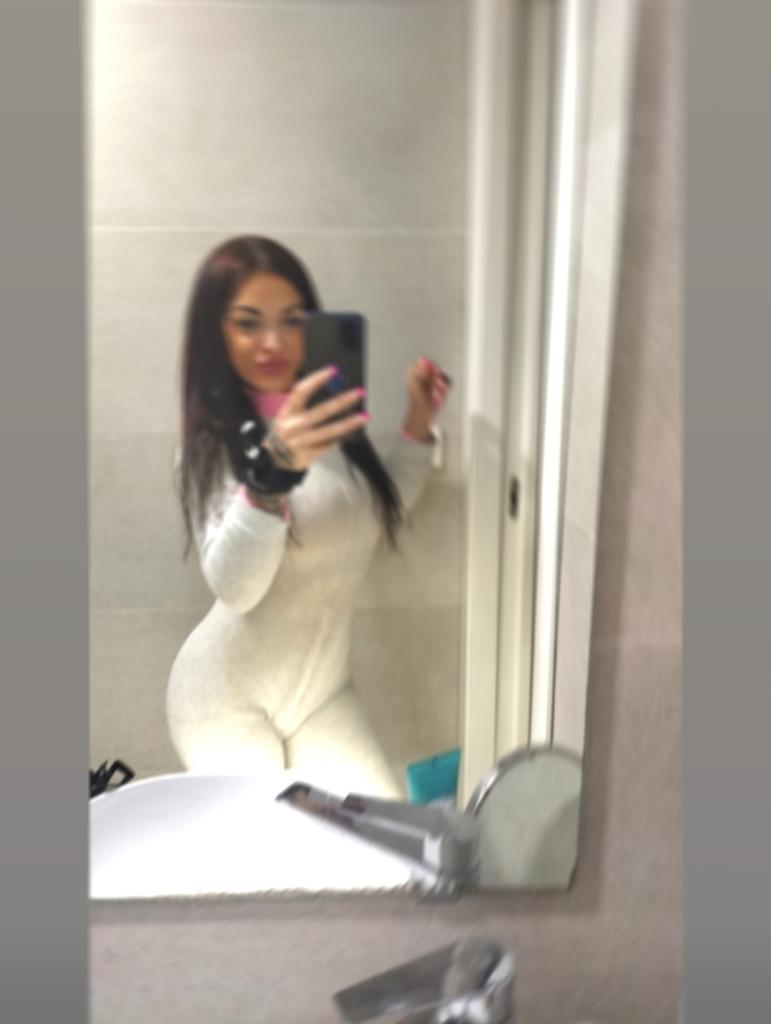 615986971: Chica busca chico en Cádiz