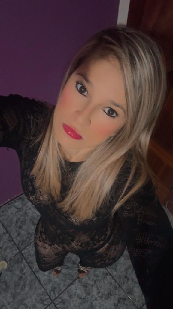 615421744: Chica busca chico en Lugo