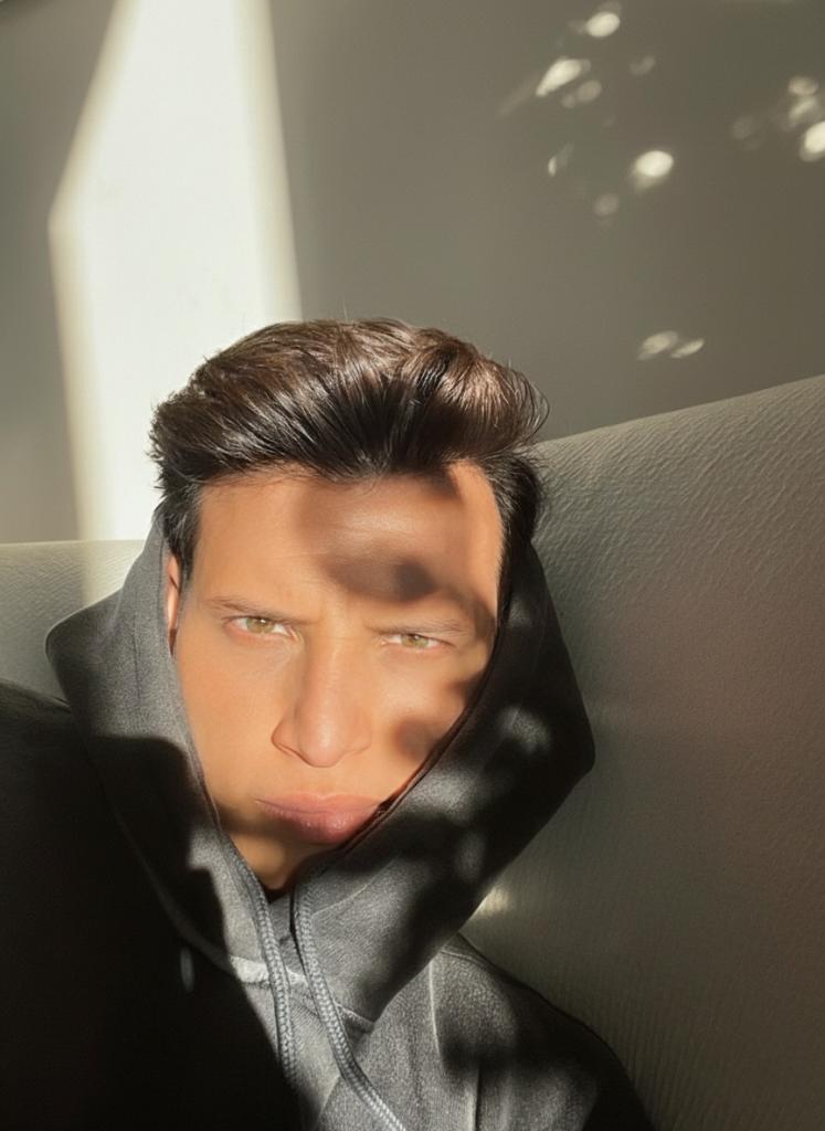 692972990: Chico busca chica en Valencia