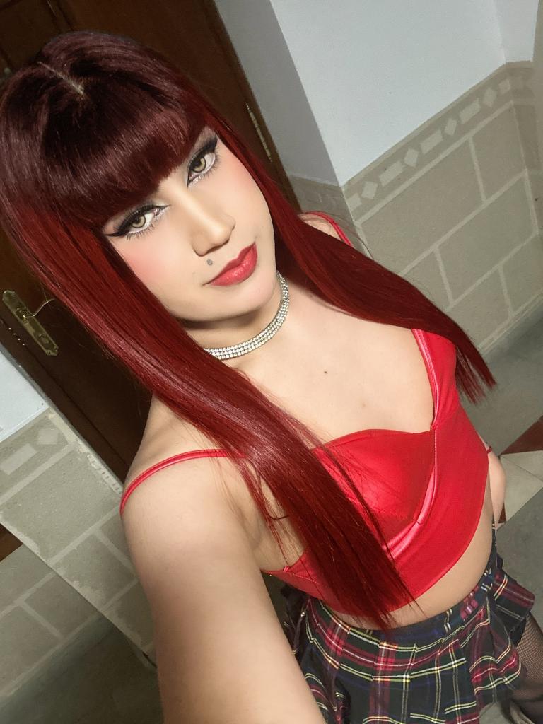 613737084: Transexual en Cáceres