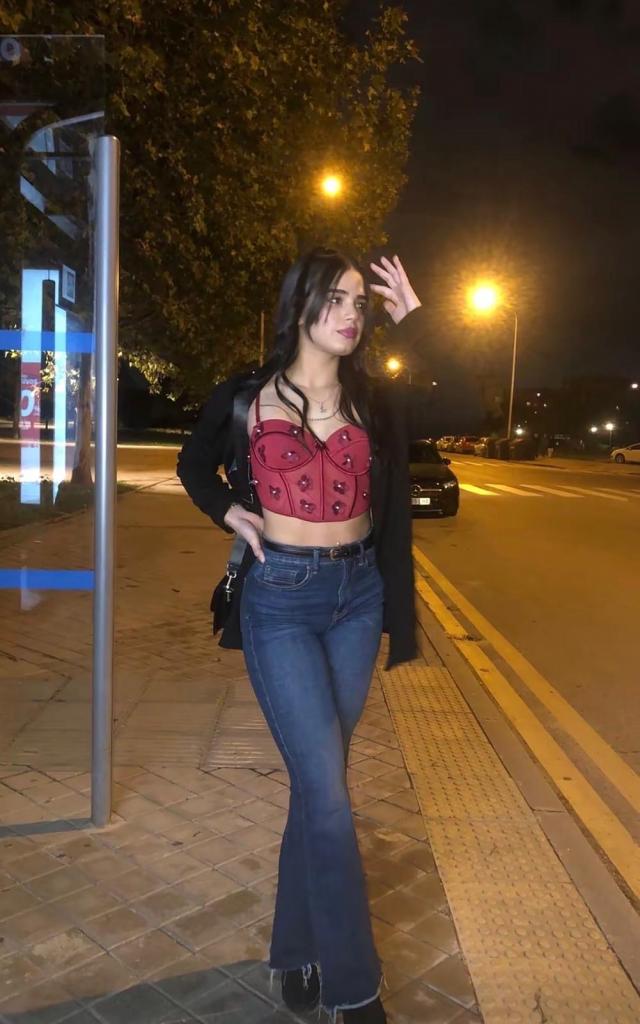 Chica busca chico en Almería: 