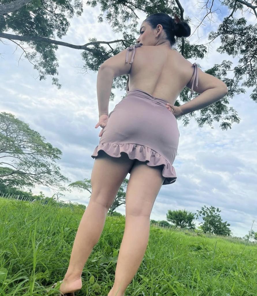 Chica busca chico en La Coruña: Chica busca chico