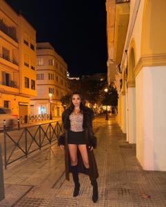 603714755: Chica busca chico en Ibiza