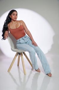 614210813: Chica busca chico en Barcelona