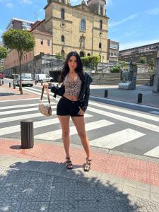 603714755: Chica busca chico en Ibiza