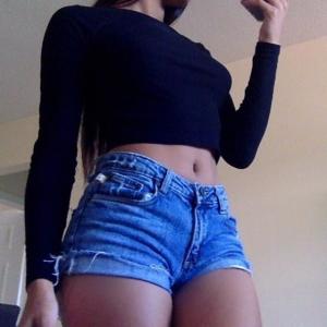 613926530: Chica busca chico en La Coruña