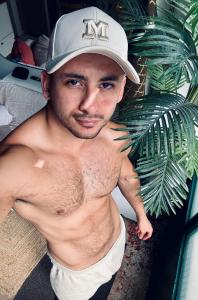 654220667: Chico busca chica en Pontevedra