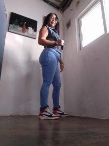 643405356: Chica busca chico en Almería